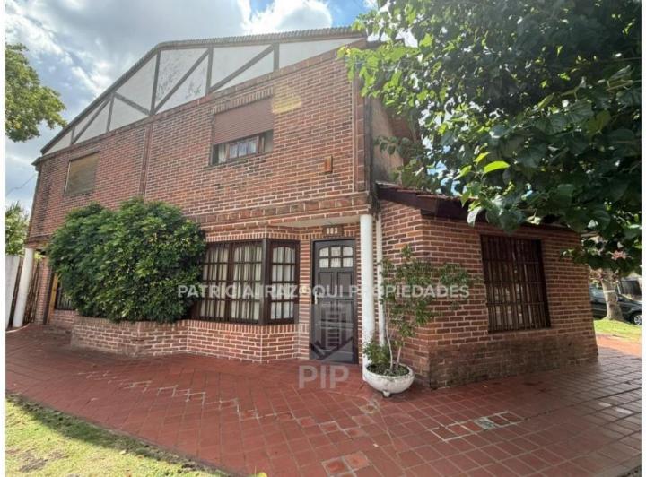 Casa · 80m² · 4 Ambientes · 1 Cochera