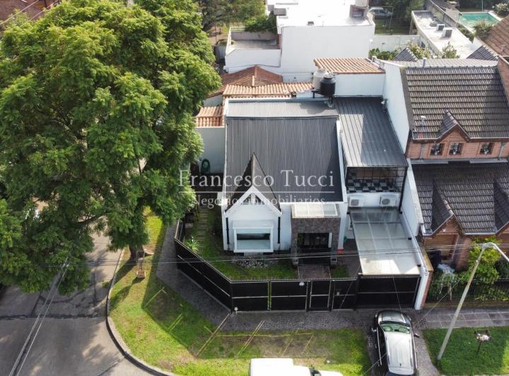 Casa · 160m² · 4 Ambientes · 1 Cochera