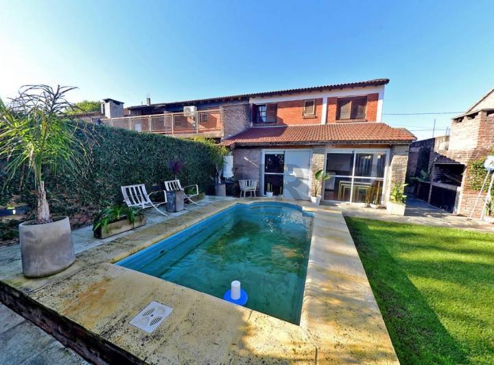 Casa · 170m² · 5 Ambientes · 1 Cochera