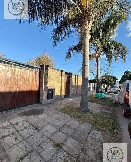 Casa · 140m² · 5 Ambientes · 2 Cocheras