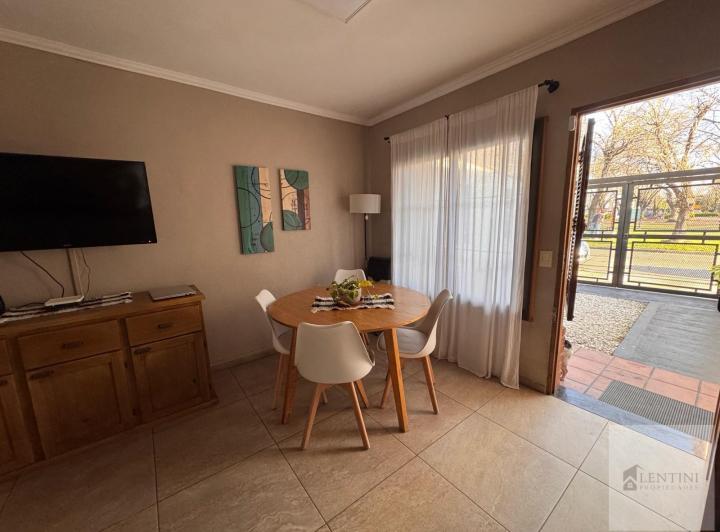 Casa · 70m² · 4 Ambientes · 1 Cochera