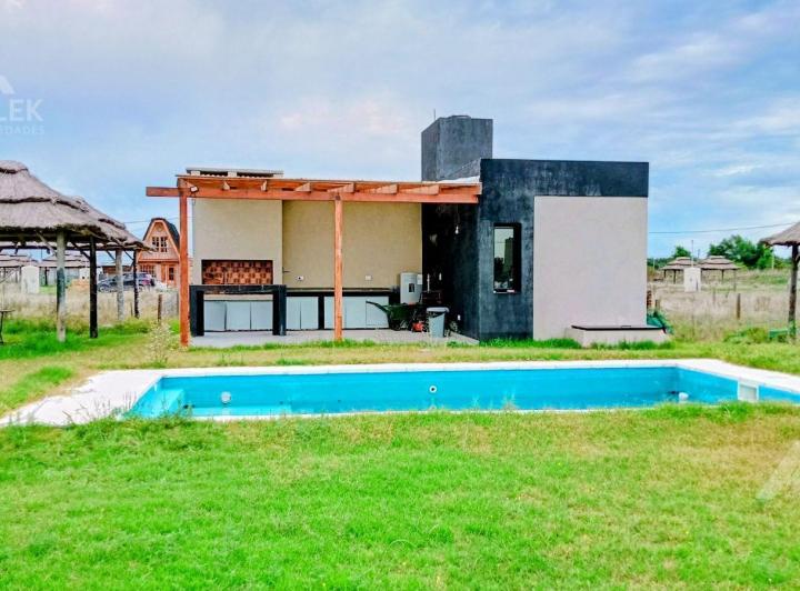 Casa · 600m² · 1 Ambiente