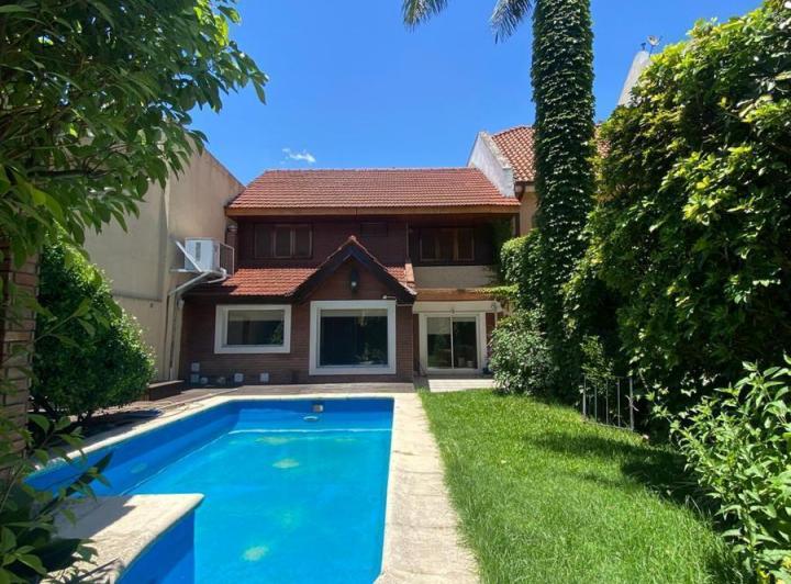 Casa · 233m² · 5 Ambientes