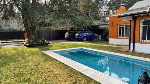 Casa · 190m² · 4 Ambientes · 2 Cocheras