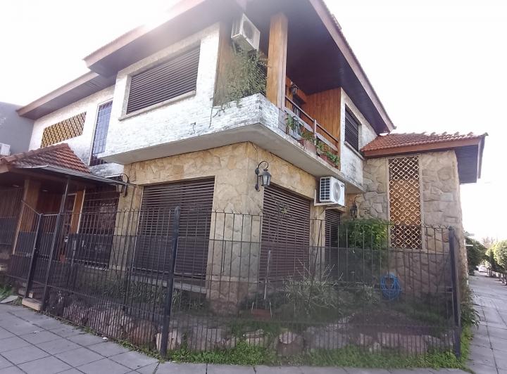 Casa · 180m² · 7 Ambientes · 1 Cochera