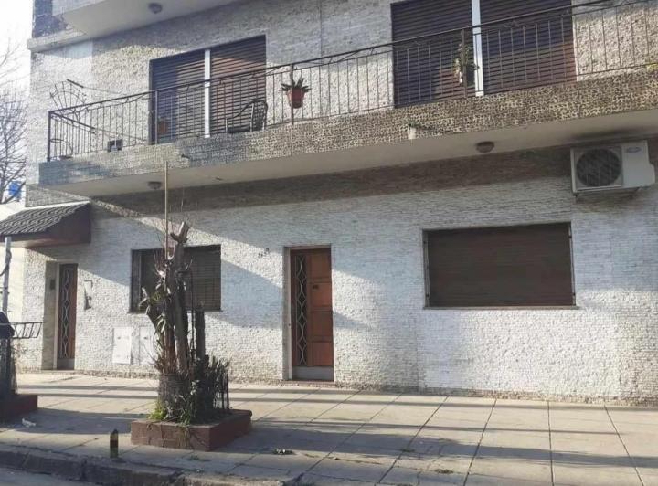 Casa · 210m² · 5 Ambientes