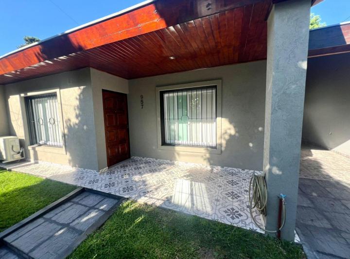 Casa · 150m² · 3 Ambientes · 2 Cocheras