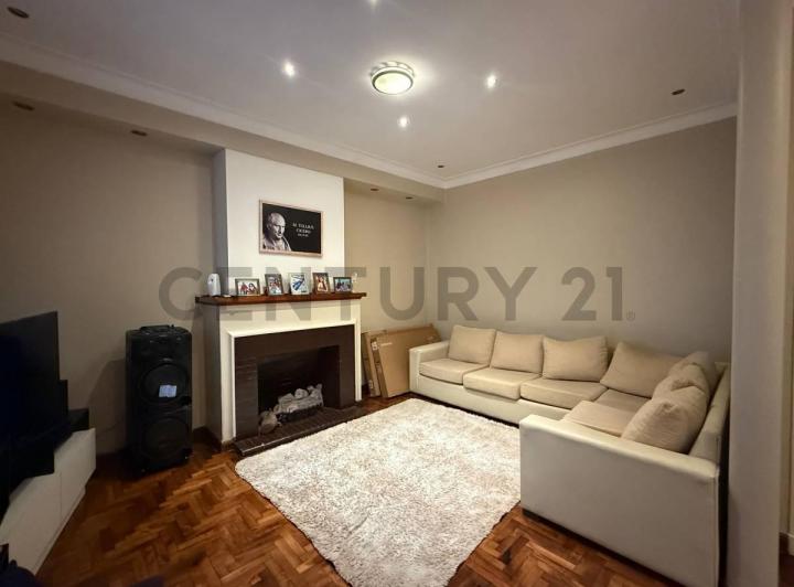 Casa · 178m² · 3 Ambientes · 1 Cochera