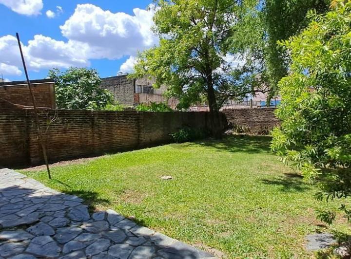 Casa · 100m² · 2 Dormitorios · 1 Cochera