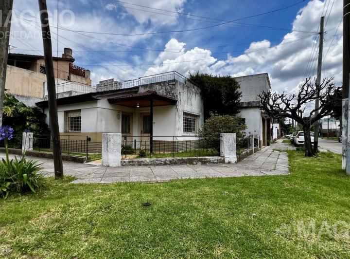 Casa · 130m² · 3 Ambientes · 1 Cochera