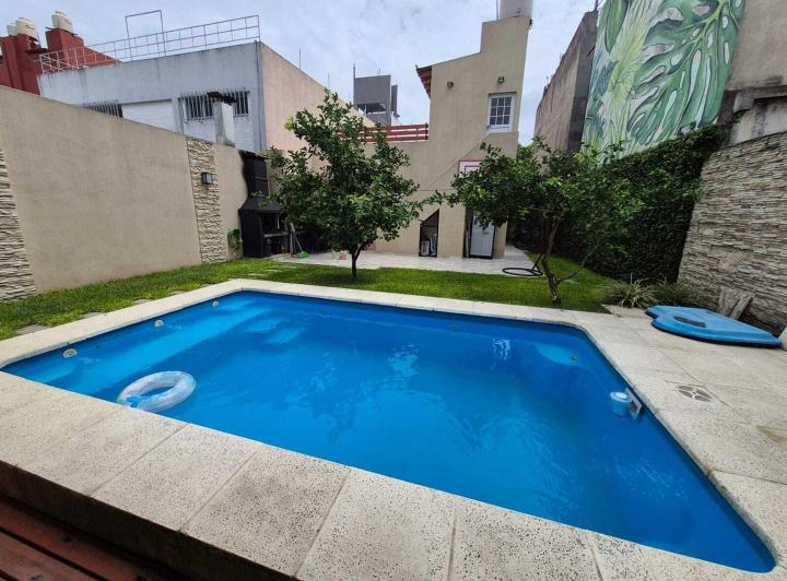 Casa · 189m² · 3 Ambientes · 2 Cocheras