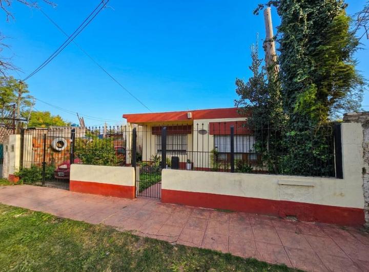 Casa · 157m² · 6 Ambientes · 2 Cocheras