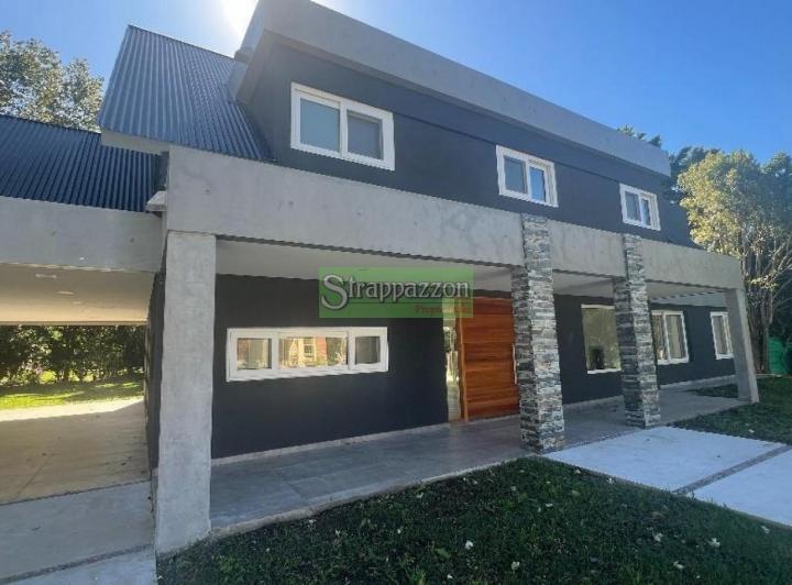Casa · 350m² · 5 Ambientes