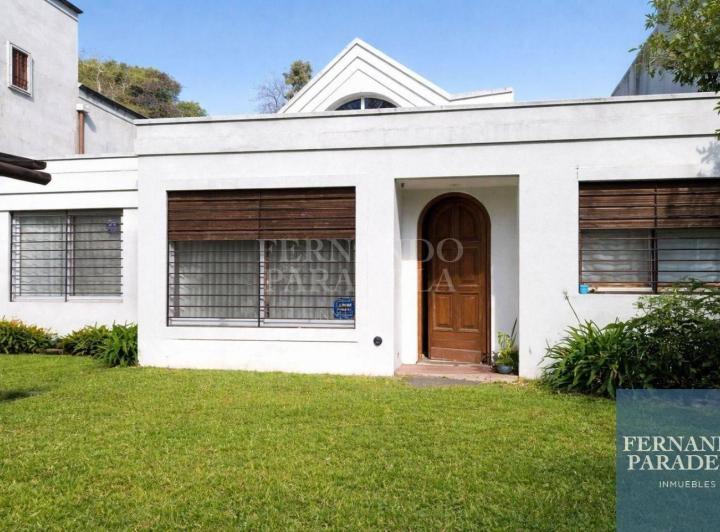 Casa · 120m² · 4 Ambientes · 2 Cocheras