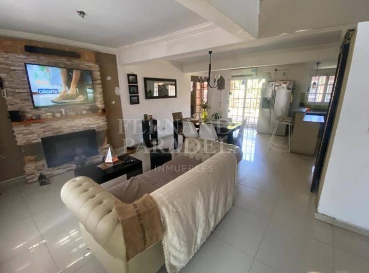Casa · 75m² · 4 Ambientes · 1 Cochera