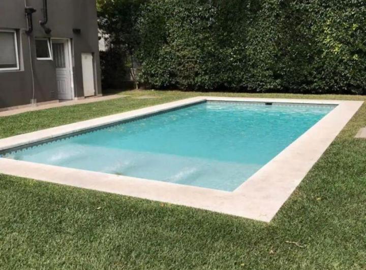 Casa · 242m² · 5 Ambientes · 2 Cocheras