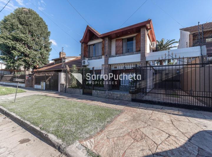 Casa · 204m² · 5 Ambientes · 3 Cocheras