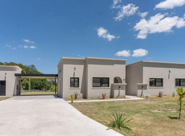 Casa · 150m² · 4 Ambientes · 2 Cocheras