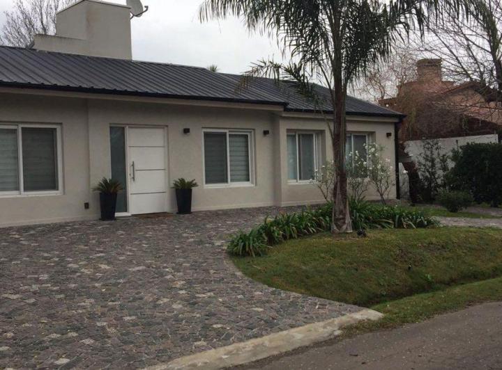 Casa · 110m² · 3 Ambientes · 1 Cochera