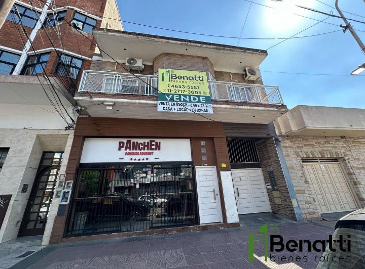 Casa · 300m² · 6 Ambientes · 3 Cocheras