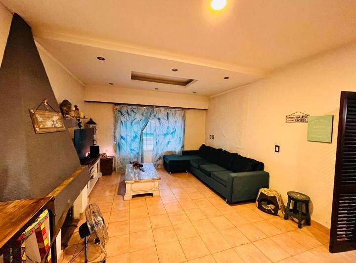 Casa · 120m² · 4 Ambientes · 2 Cocheras