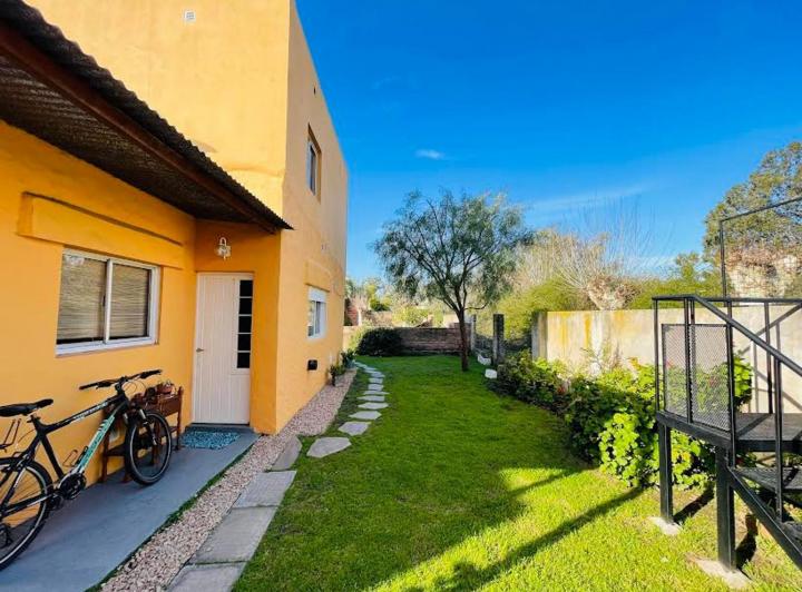 Casa · 183m² · 6 Ambientes · 1 Cochera