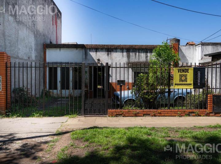 Casa · 122m² · 3 Ambientes · 3 Cocheras