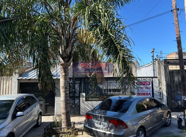 Casa · 160m² · 4 Ambientes · 1 Cochera