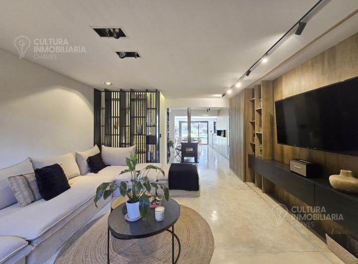Casa · 450m² · 7 Ambientes · 1 Cochera