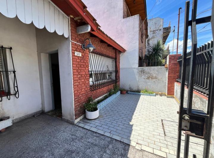 Casa · 57m² · 3 Ambientes · 1 Cochera