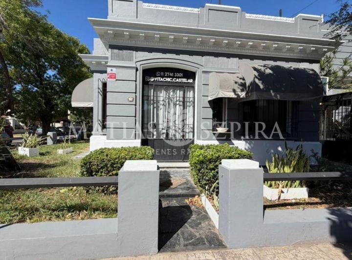 Casa · 300m² · 12 Ambientes
