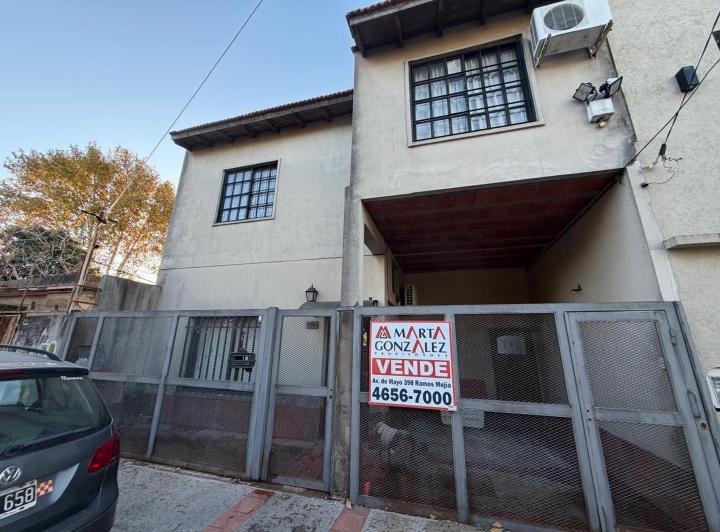 Casa · 150m² · 4 Ambientes · 1 Cochera