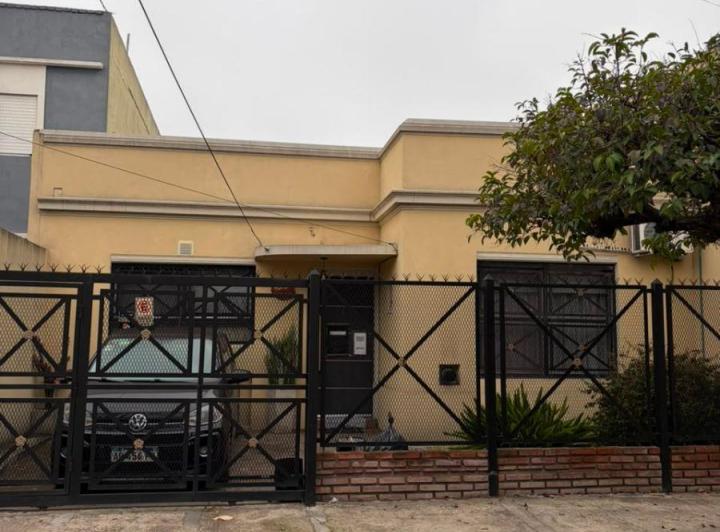 Casa · 80m² · 3 Ambientes · 1 Cochera