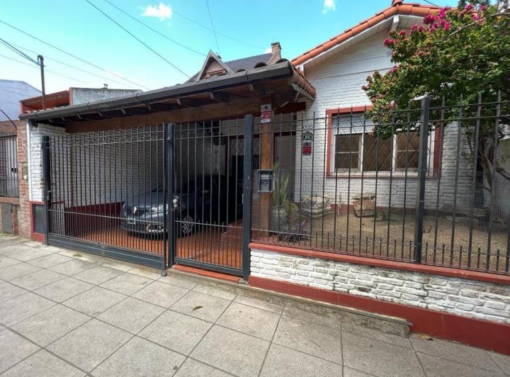 Casa · 172m² · 4 Ambientes · 1 Cochera