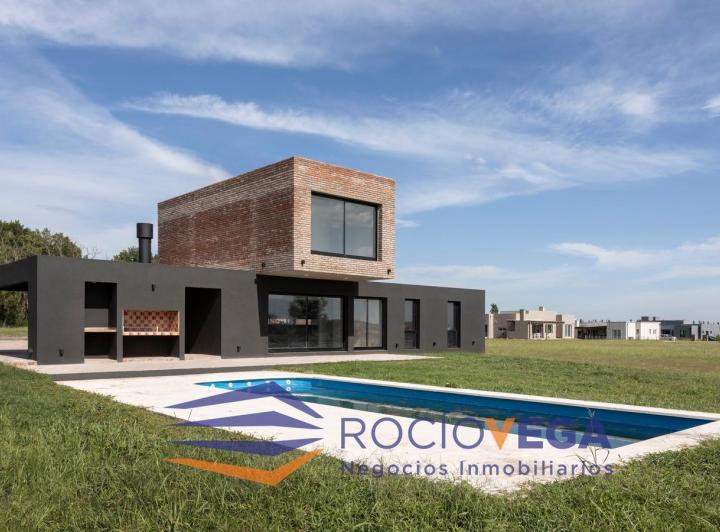 Casa · 150m² · 4 Ambientes · 1 Cochera