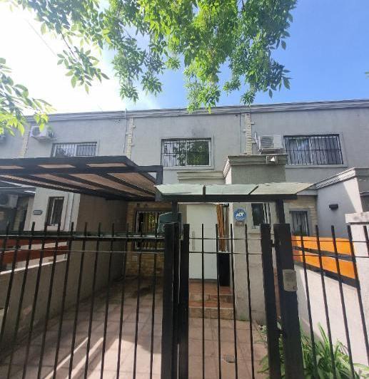 Casa · 100m² · 4 Ambientes · 1 Cochera