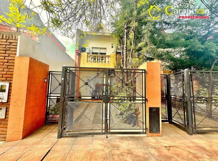 Casa · 96m² · 5 Ambientes · 1 Cochera