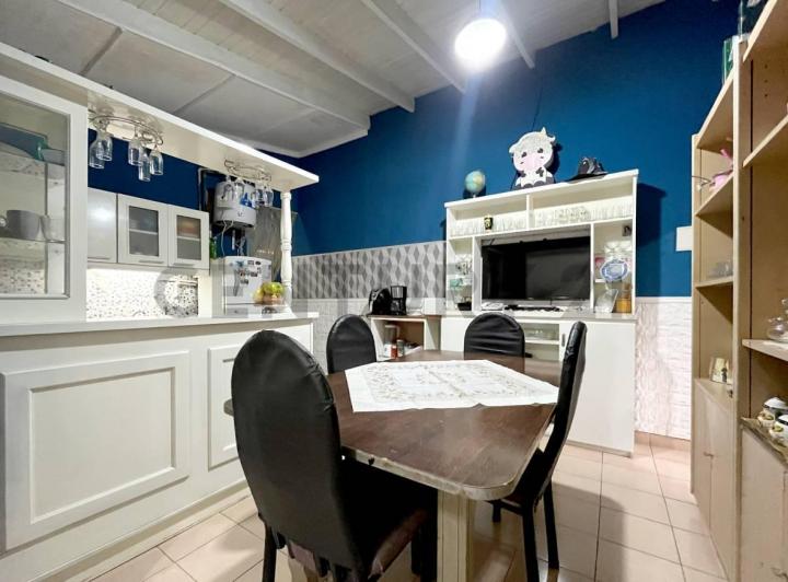 Casa · 70m² · 5 Ambientes