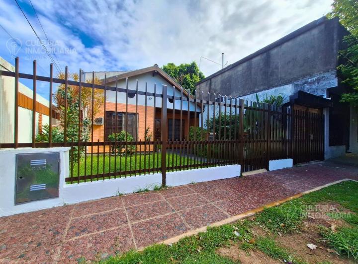 Casa · 146m² · 7 Ambientes · 2 Cocheras