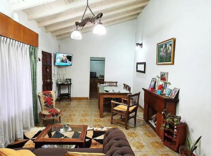 Casa · 128m² · 4 Ambientes · 1 Cochera