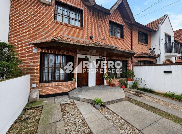 Casa · 61m² · 3 Ambientes · 1 Cochera