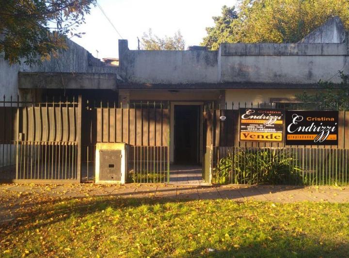 Casa · 180m² · 5 Ambientes · 1 Cochera
