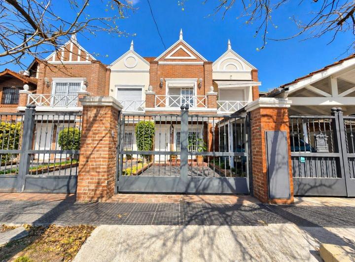 Casa · 125m² · 4 Ambientes · 1 Cochera