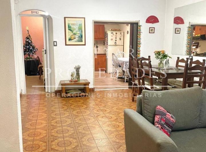 Casa · 173m² · 5 Ambientes · 1 Cochera