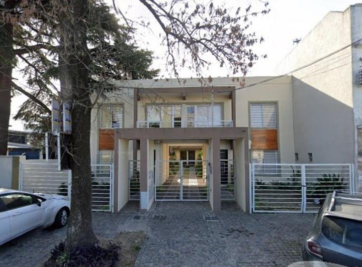 Casa · 100m² · 4 Ambientes · 1 Cochera
