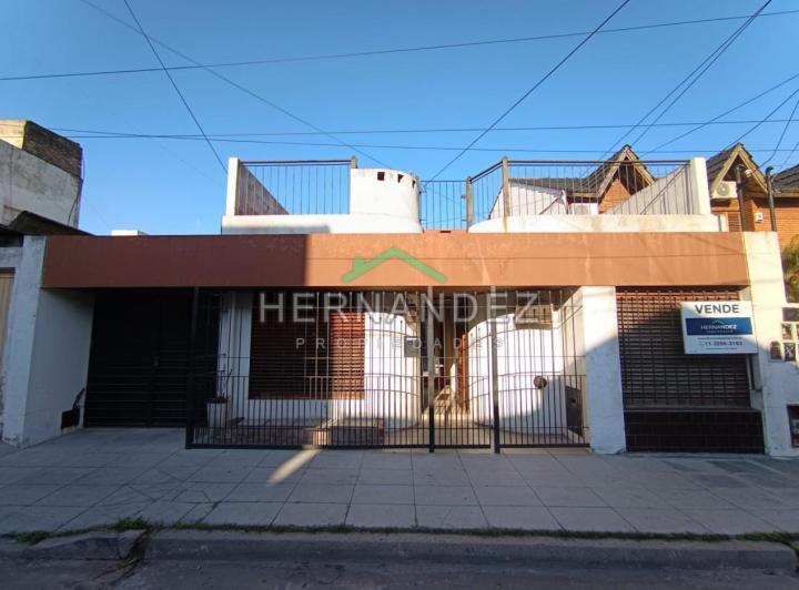 Casa · 185m² · 3 Ambientes · 1 Cochera
