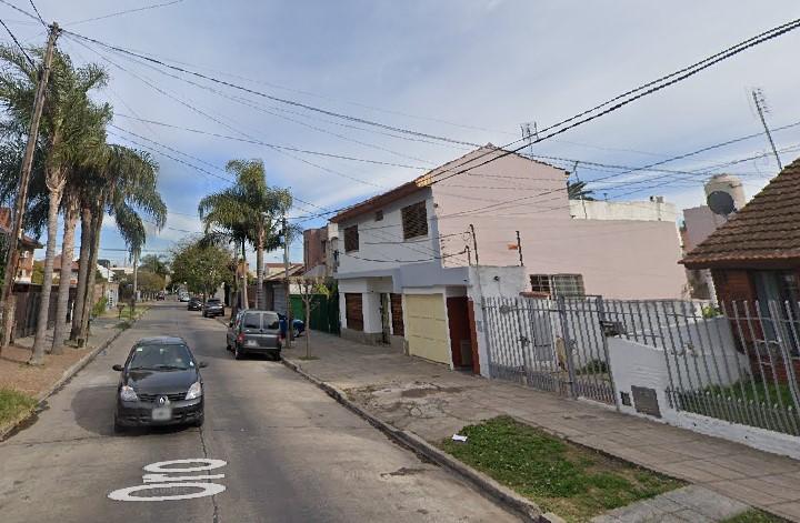 Casa · 70m² · 5 Ambientes · 1 Cochera