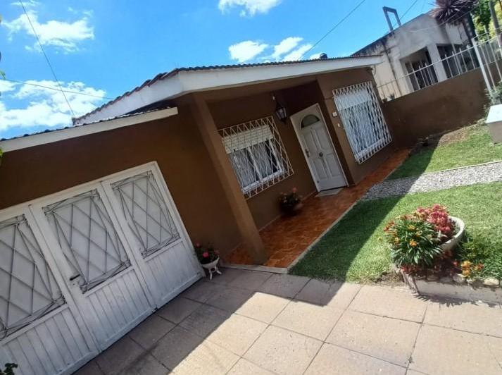 Casa · 65m² · 3 Ambientes · 2 Cocheras
