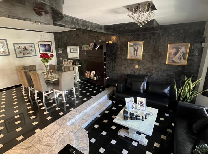 Casa · 181m² · 4 Ambientes · 1 Cochera