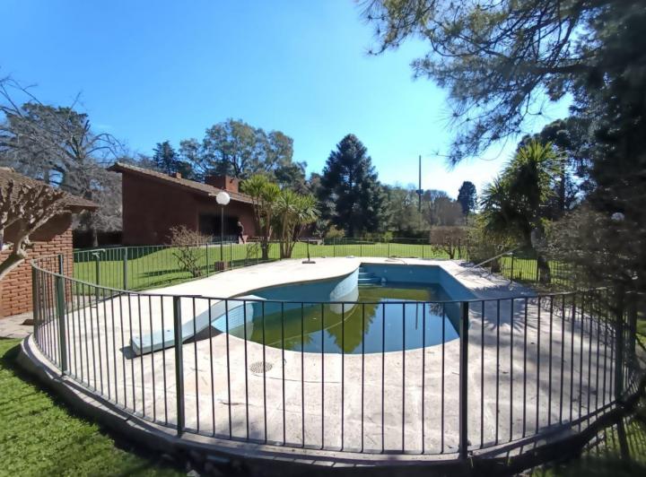 Casa · 252m² · 6 Ambientes